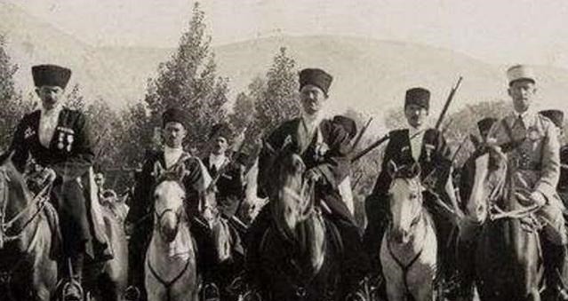 中国人|中东一民族,自称中国后裔,信仰儒家文化就想回到中国