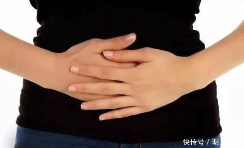 把这里的“硬结”揉开，中焦打通了，很多病就好了