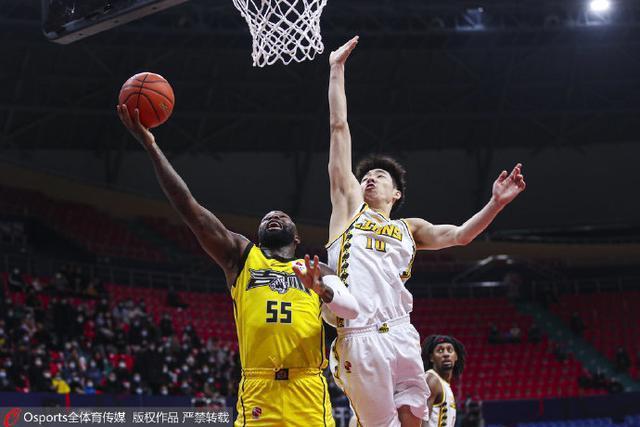 吉林|24-4!吉林打崩广厦,孙铭徽16中3+8失误,王博扭头就走,不高兴