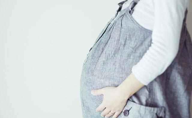 儿媳妇|产子后,婆婆未照顾月子,孙子长大,婆婆给儿媳一个本子让她签字