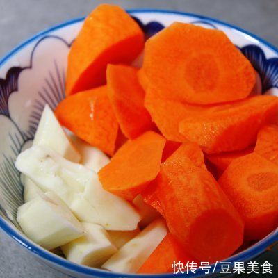 黑豆核桃排骨汤—学生补脑健脾胃汤