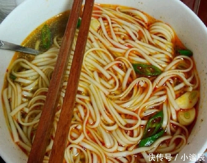 上学|北方人去南方上学的艰辛,几种美食都吃不惯,就连一碗面都吃不饱