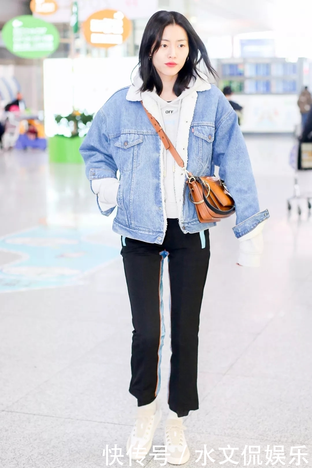 秋冬想要玩转叠穿层次感有这3件内搭你就比别人更时尚了