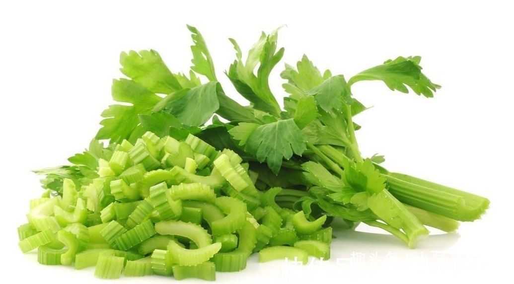 芹菜|忠告炒芹菜不能放此物,吃了生病也是自找,看完告诉身边人!