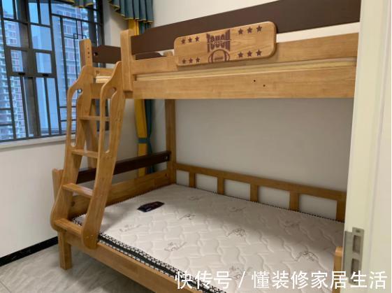 布艺沙发|90平三房两厅送入户花园，12万硬装包全屋定制柜，朋友都来参观