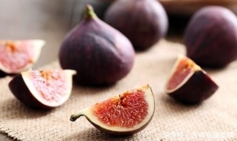 无花果的时|无花果绿皮好,还是紫皮好?买无花果记住此3点,果肉香甜软糯