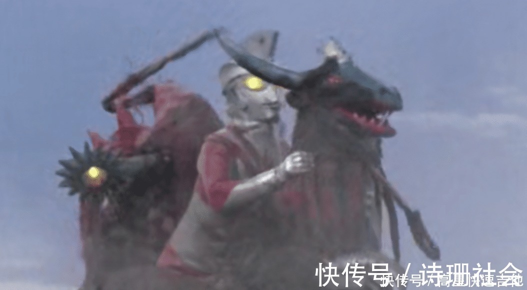艾斯奥特曼|让奥特曼当坐骑的怪兽，第4只厉害了，把雷欧奥特曼当坐骑
