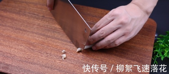 你也能当大厨,家庭版“虎皮凤爪”,倍儿有面子的拿手菜!