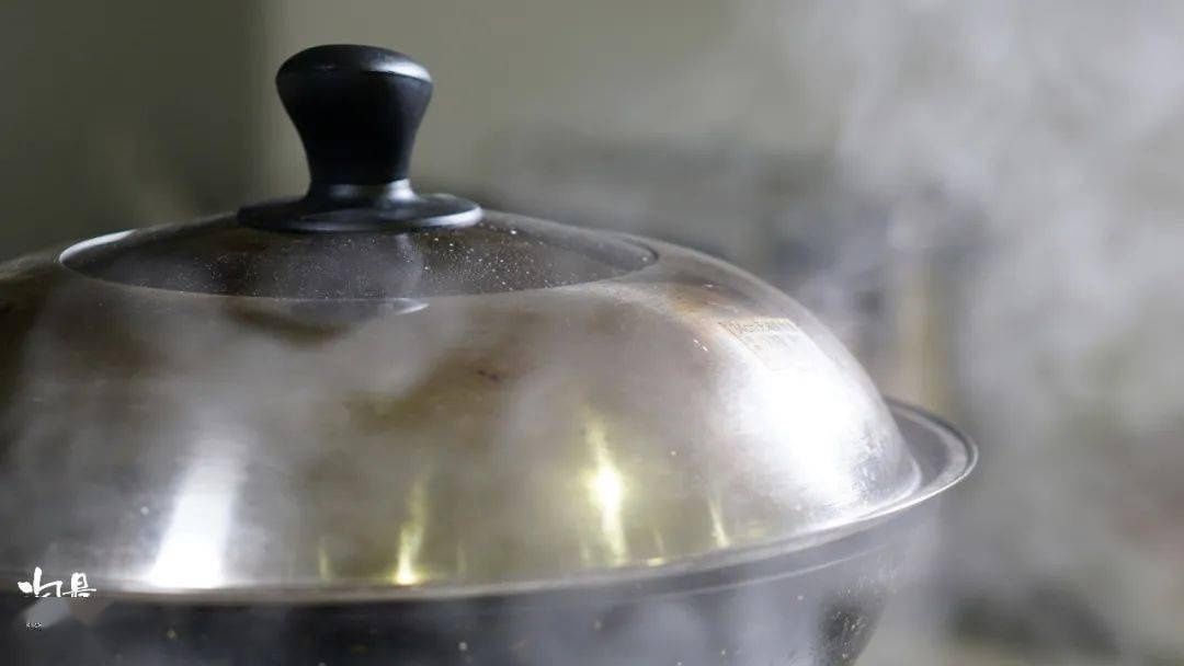 吃腻了糖醋排骨!一腌一蒸,香到邻居来敲门!