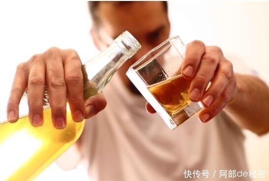 爱吃的10种食物会加速皮肤“衰”老,经常吃,难怪你老得快