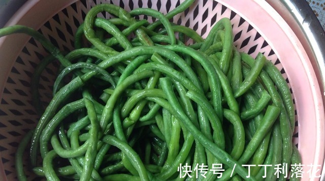 这几种蔬菜晒干后,比新鲜的还好吃,干净卫生也不贵炖肉吃很香!