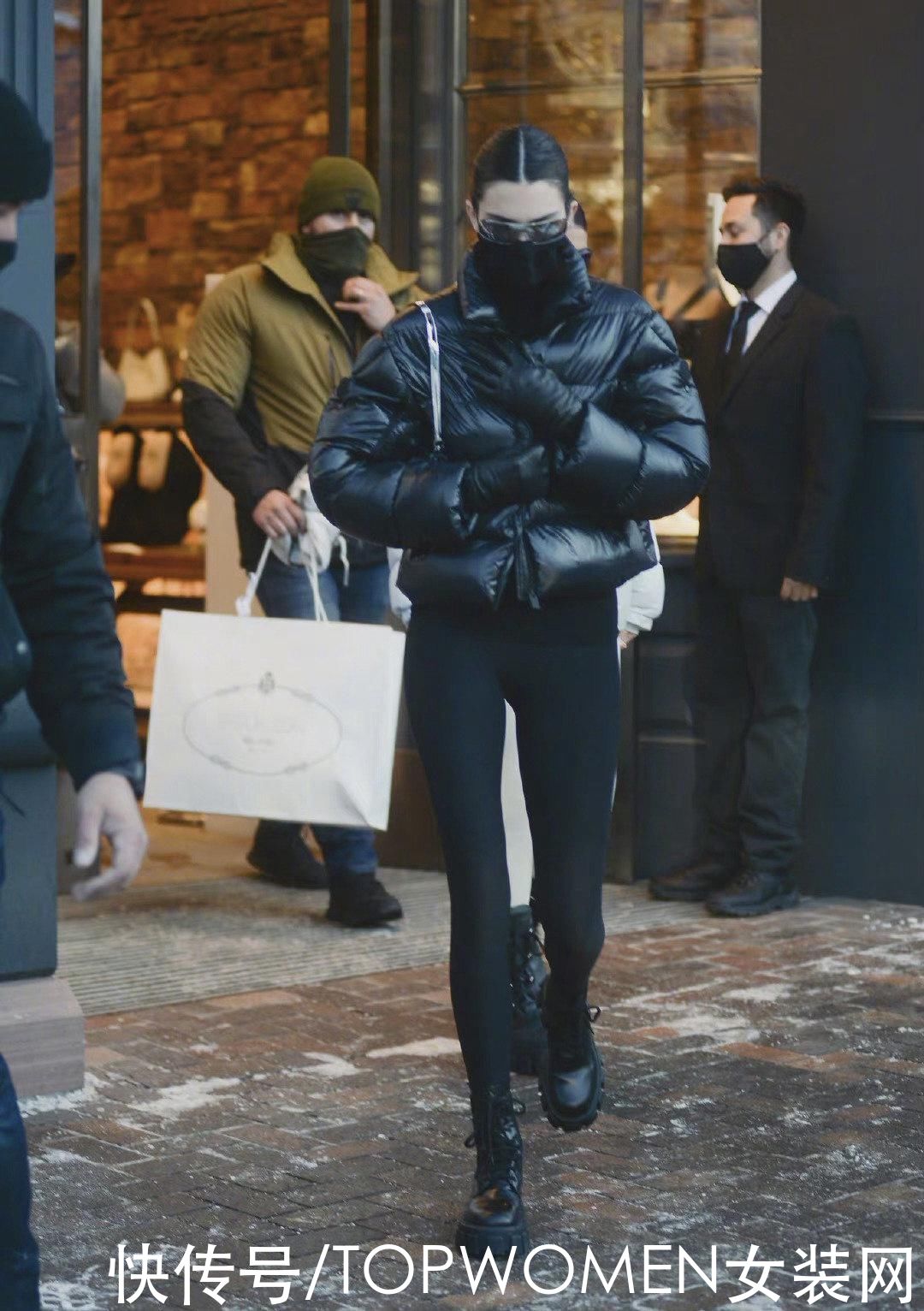 肯豆飒气的四套时尚私服,教你穿出冬日超模感,这衣架子身材太绝