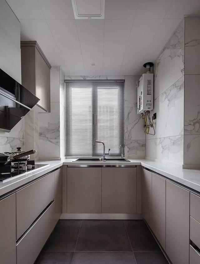 主卧室|独居女孩的精致生活,住176㎡平层,把日子过成众人羡慕的样子