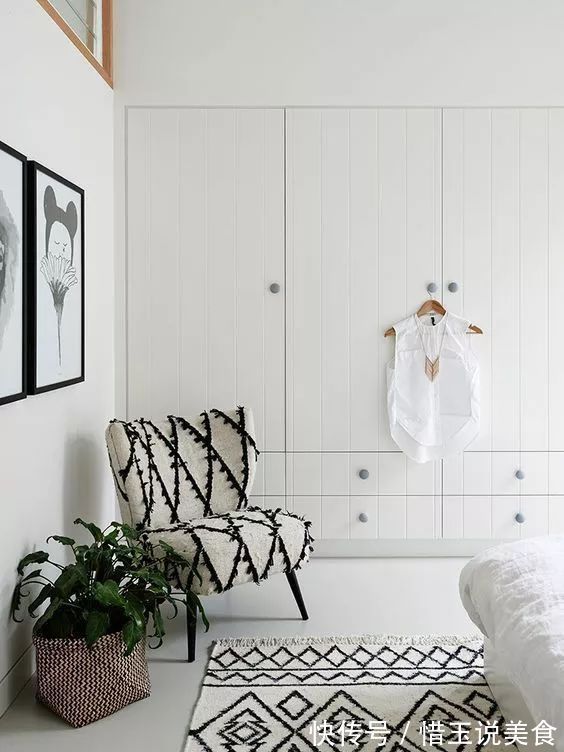 卧室内|还在买衣柜现在流行“挖墙”装衣橱!