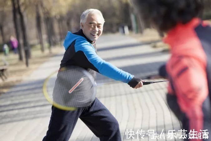 萃枫苷|60岁后想长寿,坚持4个习惯,坚持的越多,寿命就越久