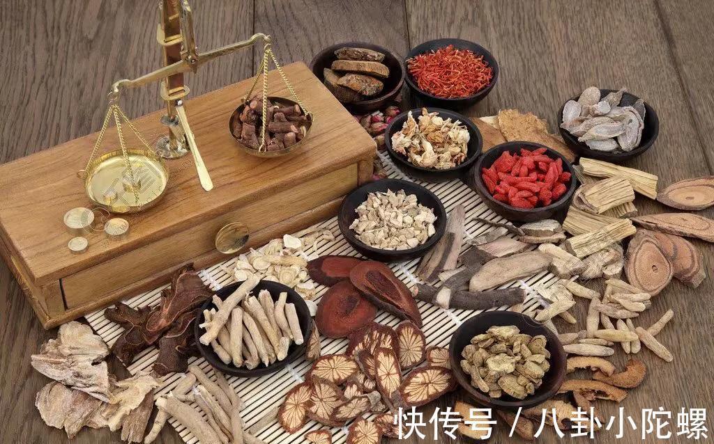 脾胃不好|爱吃冷饮,脾胃不好,吃饭不香,医生教你一招补脾阳