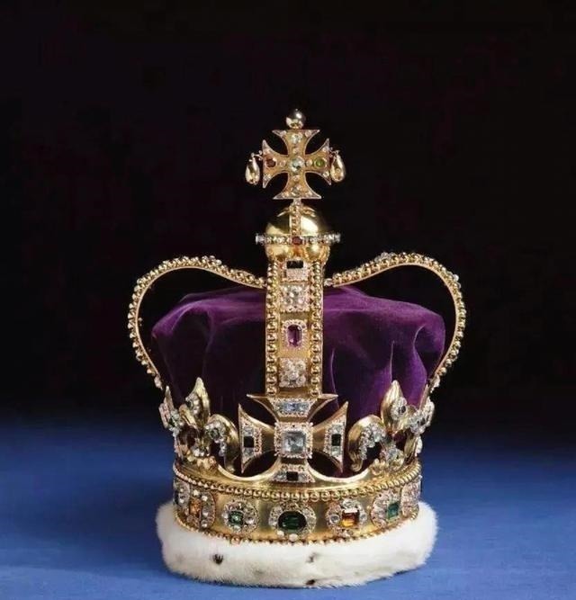维多利亚女王 欧洲皇室的尊贵皇冠,每一顶都美到极致,“珍珠控”的你不容错过!