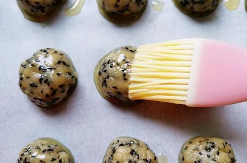 椒香酥脆的小点心,免打发,简单拌一拌,烤一烤方便又美味