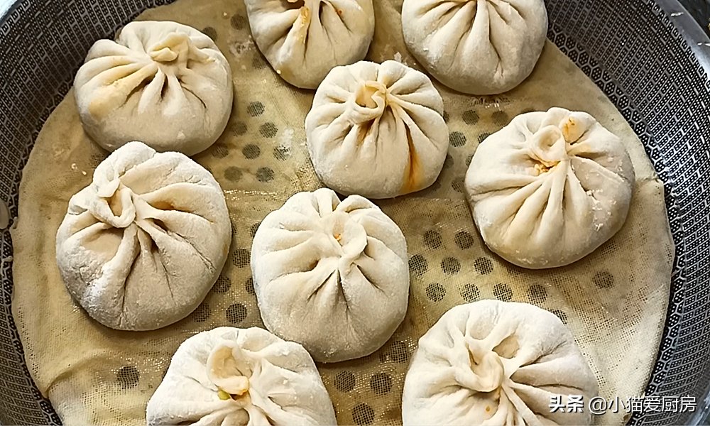 第一次用豆腐做包子，皮薄馅大香辣味美，比肉馅还香，好吃过瘾