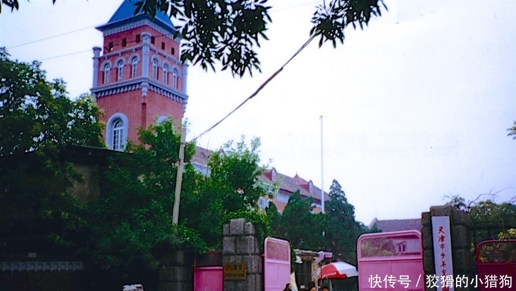 晚清|他是晚清最忠心遗老,把自家房子让给溥仪住,天天早上给皇上扫院子