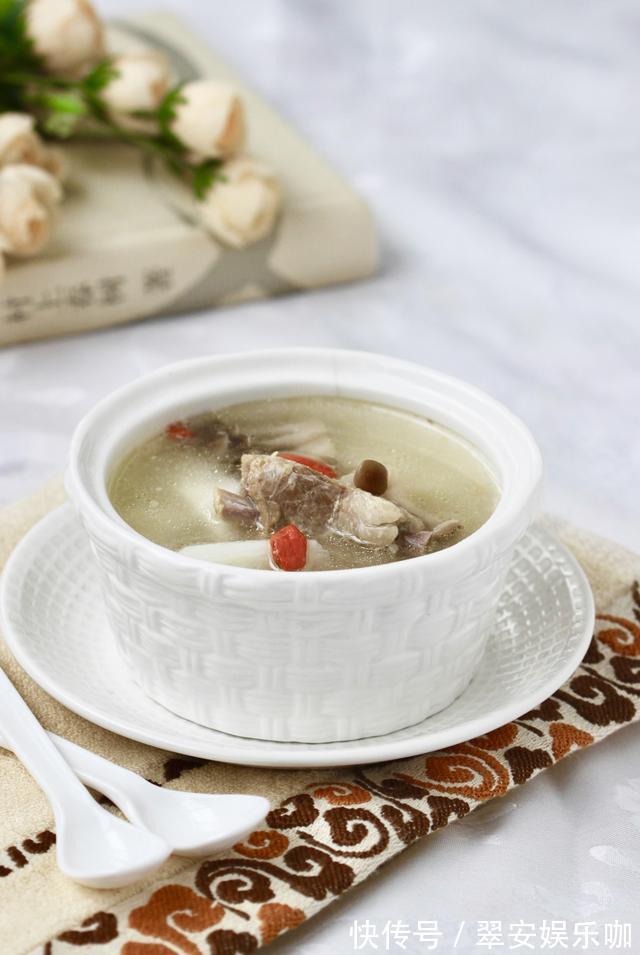 不管炖肉还是炖排骨，记住“3不要”，汤鲜肉香味道十足，没腥味