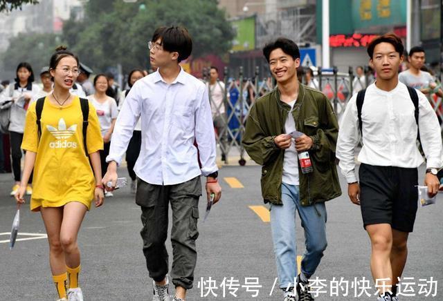 大学|条件一般的家庭,供一个大学生需要多少钱?看到“账本”后沉默了