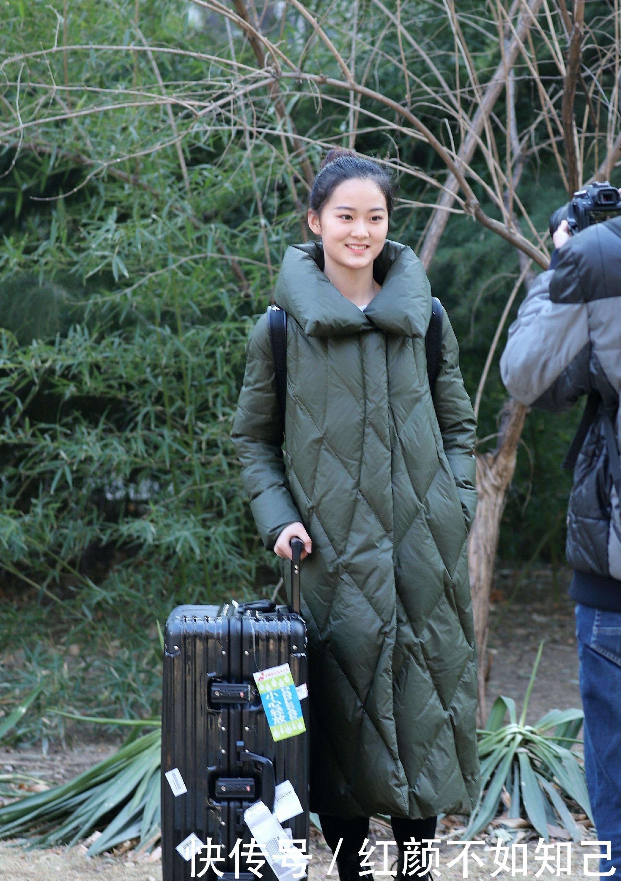 为什么艺考的女生都喜欢扎头发、不留刘海呢？内行人说出“真相”