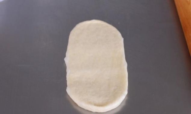 面粉|甜甜圈别再买,五勺面粉两颗鸡蛋,做着比麻花简单,比油条好吃