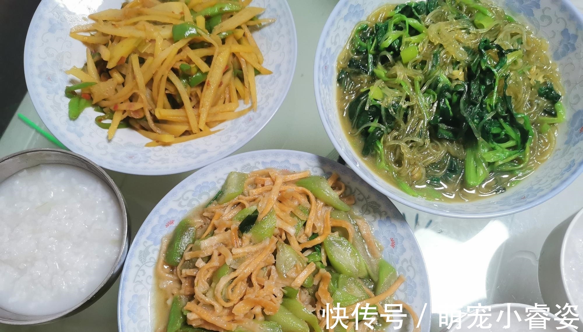 丝瓜|晚餐三个菜还被老爸嫌弃：做成这样，你真是太抠门了！