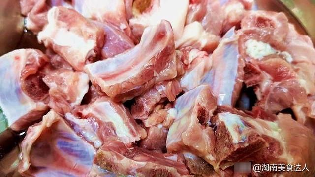 焯水|炖排骨时,先焯水还是直接炖?一步错步步错,做出来难怪不香