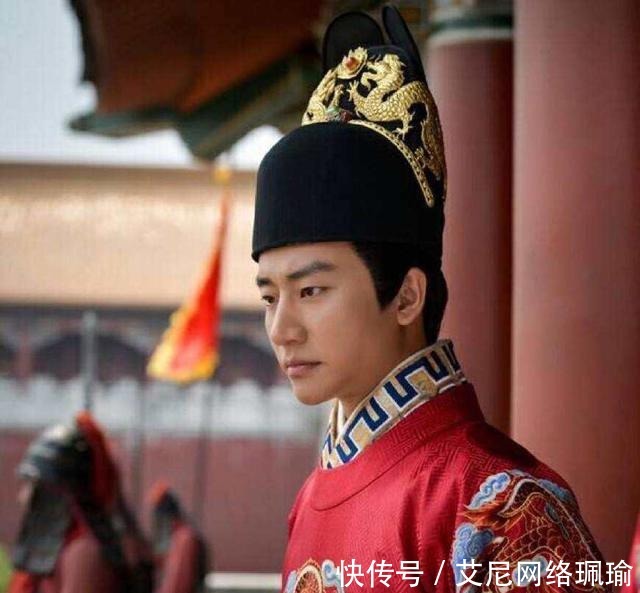 卖身|她克死七个丈夫,无人敢娶,只好卖身为奴,孙子阴差阳错成皇帝