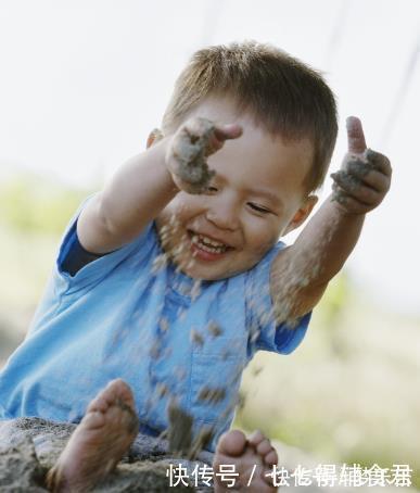 下体|3岁女孩裤子发臭,妈妈崩溃:这些东西是怎么跑进孩子身体里的?