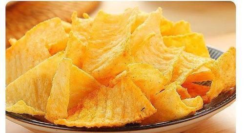 人说|买的薯片真的是土豆做的吗看完生产过程,才知道被蒙了这么多年