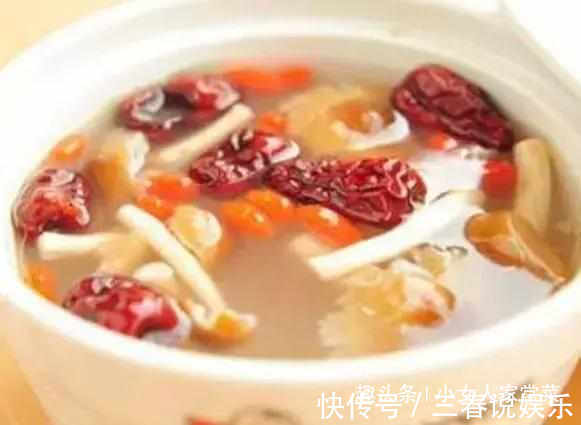 炖骨头汤不要再直接加水了，多加这步，汤白味浓，包你喝了还想喝