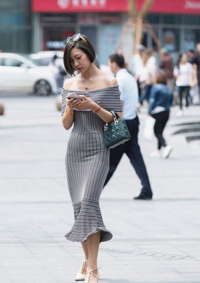 超高|街拍颜值超高的美女小姐姐,每一位都有大长腿