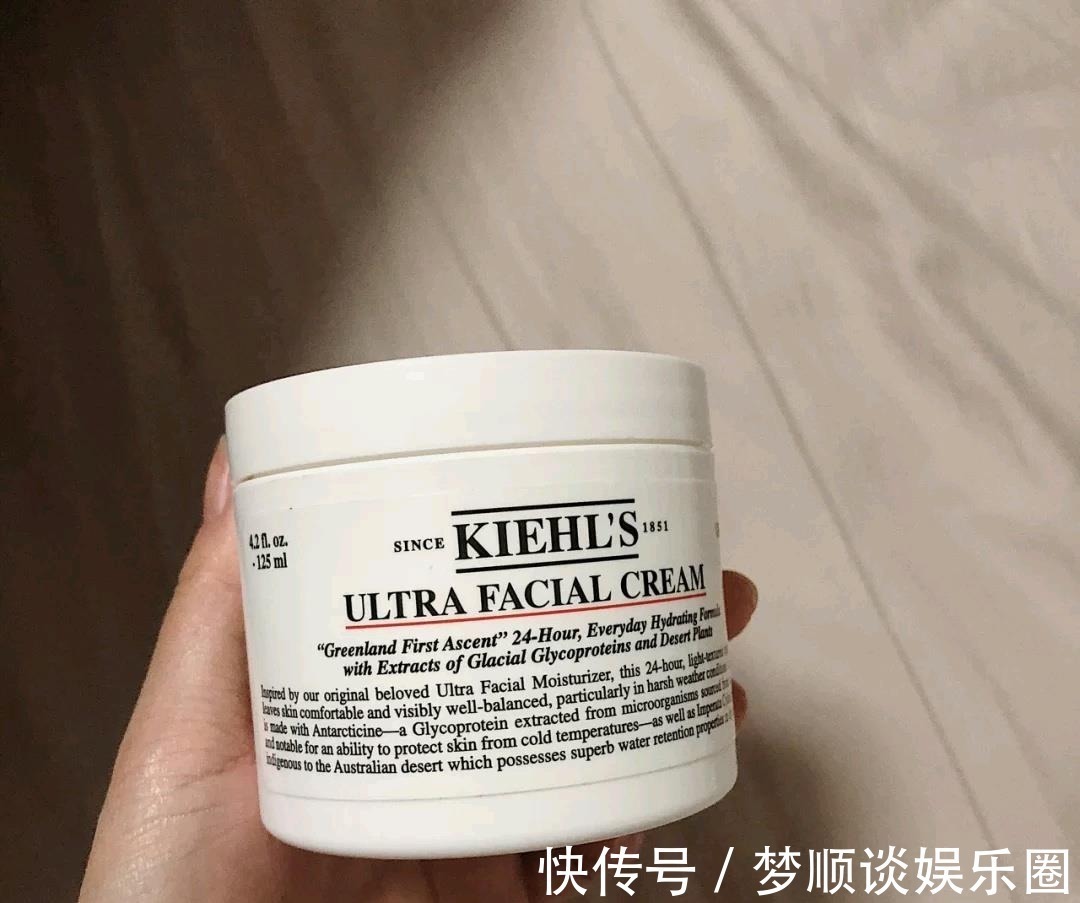 护肤品 护肤品的使用顺序是什么？先用爽肤水，最后用面霜，你用对了吗