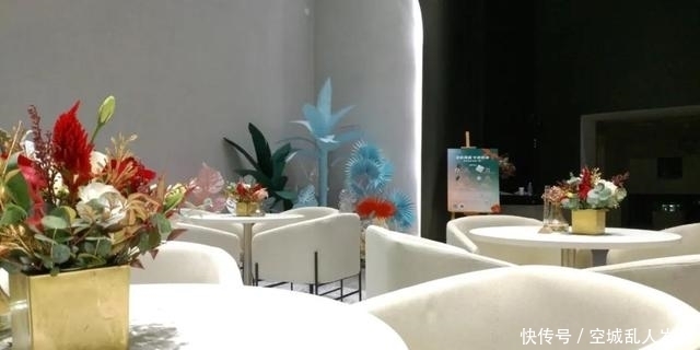 遇鉴美好丨朗峻广场创意展示空间盛装开放