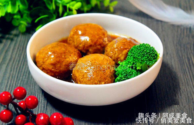 入适量|四喜丸子,营养丰富这季节应多吃,掌握这一秘诀,色泽鲜亮又入味