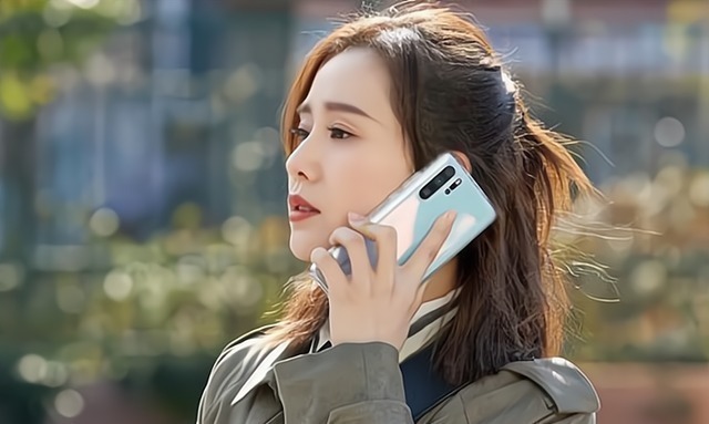 父母|坐月子婆婆给三万,母亲给一袋米我嫌弃扔给保姆,隔天保姆辞职了