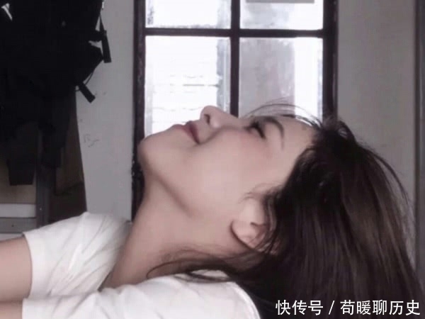 好看|女生脸上有这“3特点”,高鼻梁反而不好看,搭配“塌鼻子”颜值逆天