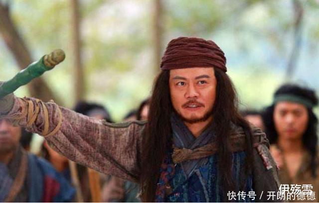 《倚天屠龙记》中有失误写完后,金庸才发现这乞丐是多余的