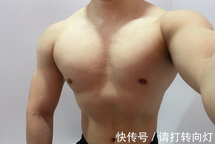 身材|江映蓉新歌编舞老师,健身练就一身肉壮,身材柔软到能劈叉!