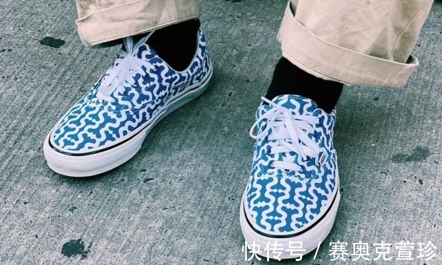 supreme|夏天去郊外游玩,你会选择穿着一款怎样的鞋?