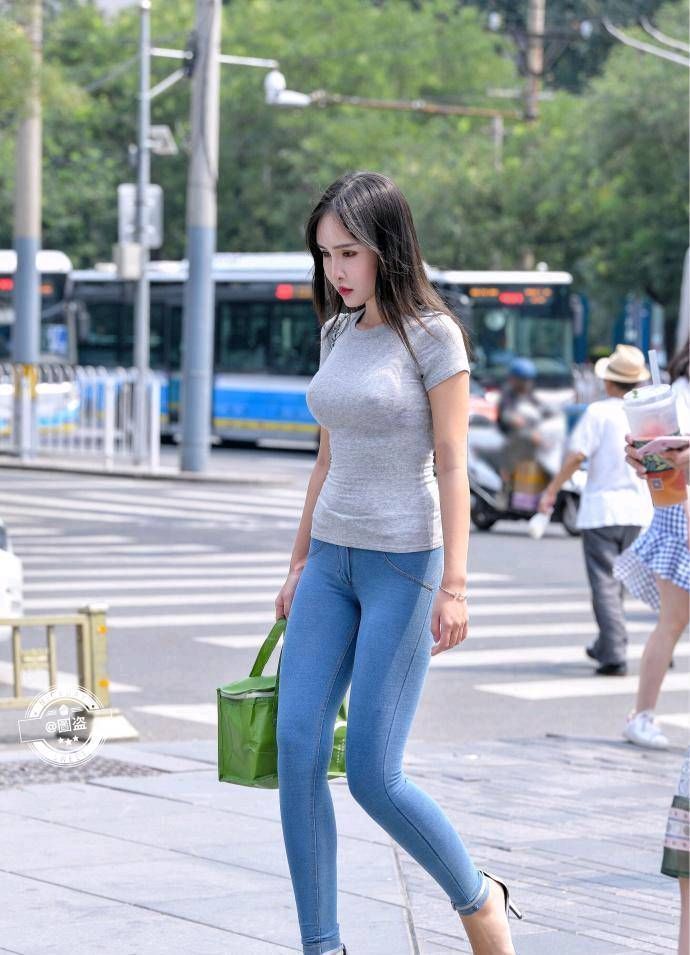 气质|成熟女性也很漂亮,自信的面容无可挑剔,勤劳的气质书写魅力