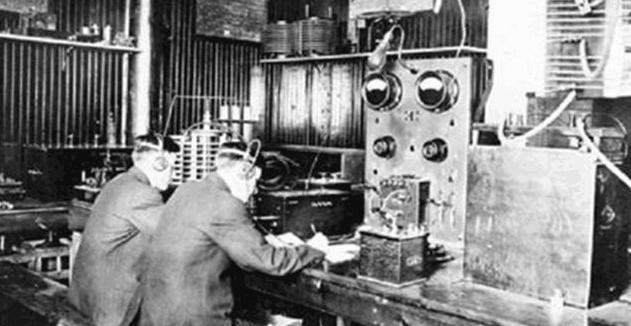 外国汉语专家窃听我军通讯,30天后报告上级他们不说中国话