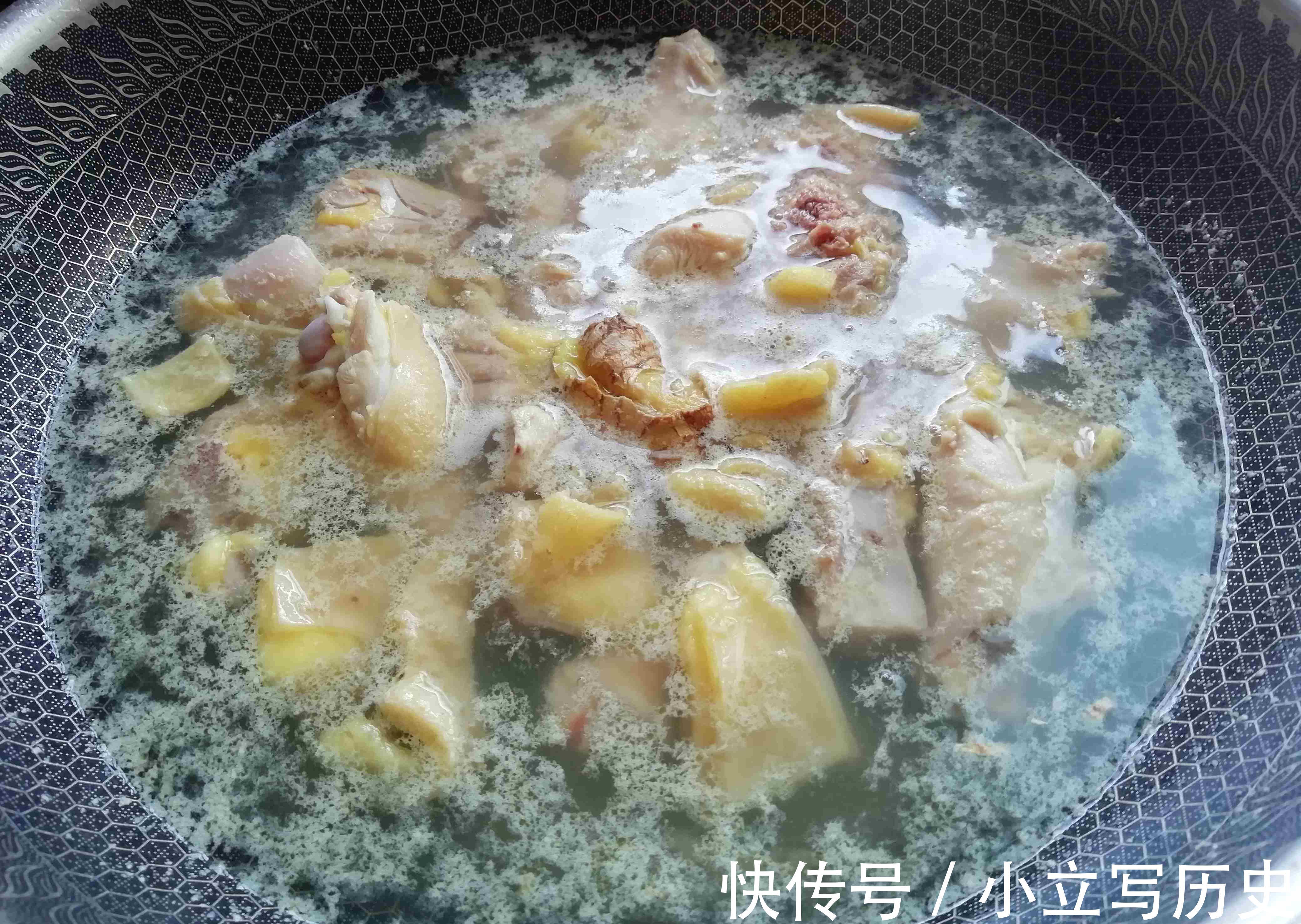 红枣|冬天进补常给孩子喝此汤,增强免疫力强健身体不感冒,再贵也别省