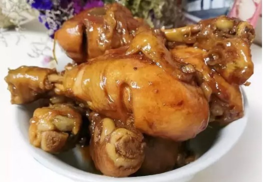 鸡腿的新做法,不用一滴油,不用一滴水,简单又美味