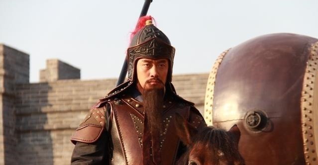 梁山$他是方腊手下第一武将,斩秦明败关胜,死于梁山众人的围攻中!