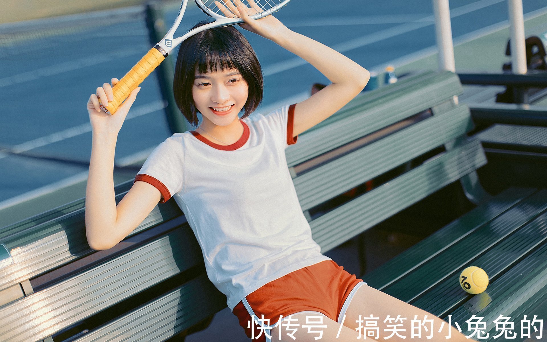 |搞笑GIF段子:神演技!不得不佩服大姐的反应!