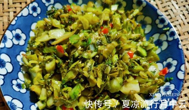 冬天,这蔬菜要多吃,营养价值高,腌一腌比肉还好吃,爽脆又酸香!